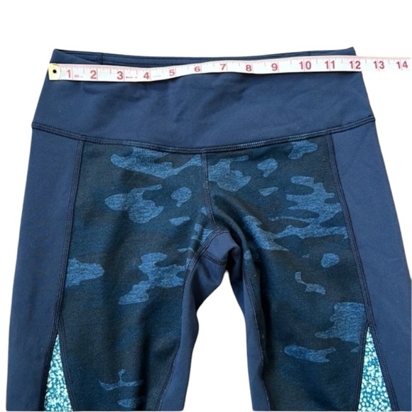 Lululemon Wunder Under Crop Full-On Luon Size 4 in Camo Blue - Picture 11 of 12